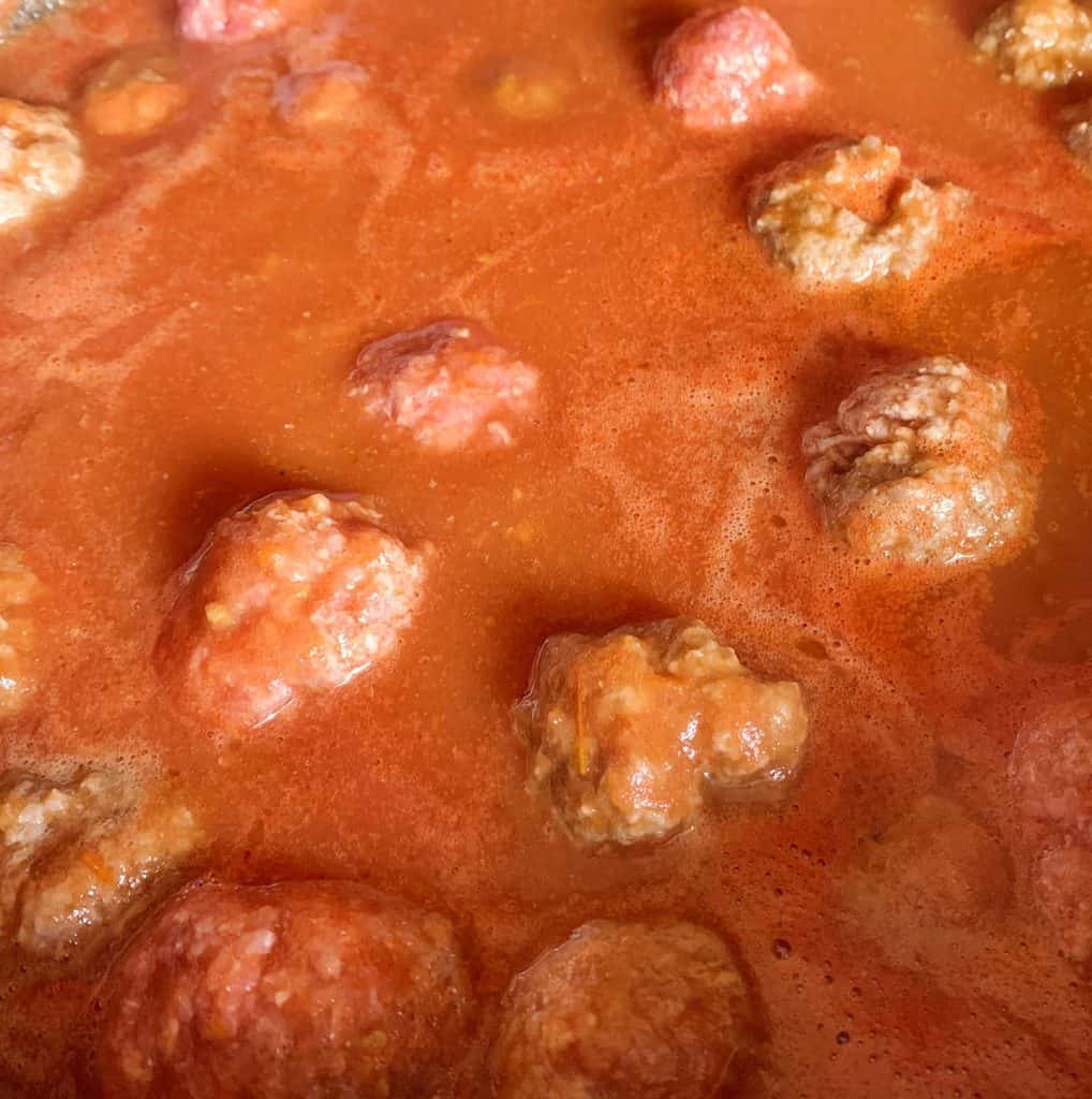 Meatballs in chipotle sauce #meatballsinchipotlesauce #mexicanmeatballs