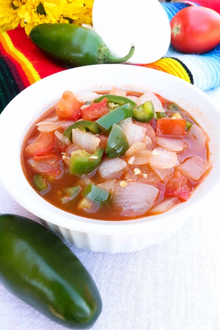 Chunky Tomato and Jalapeño Salsa Everyday Latina