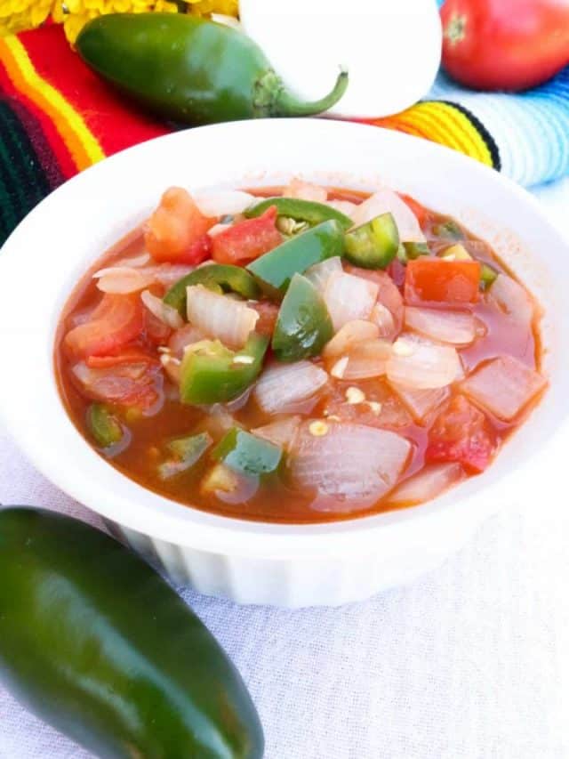 Chunky Tomato and Jalapeño Salsa Story Everyday Latina