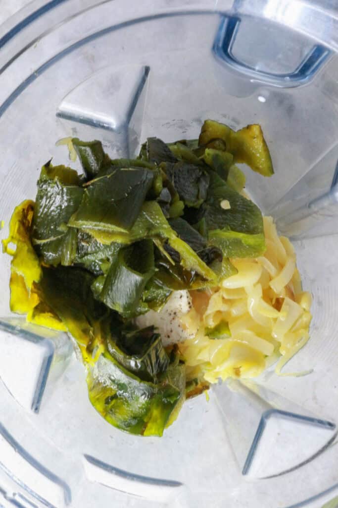 vegetables for green spaghetti in a blender