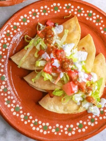 Tacos dorados de pollo (crispy chicken tacos)