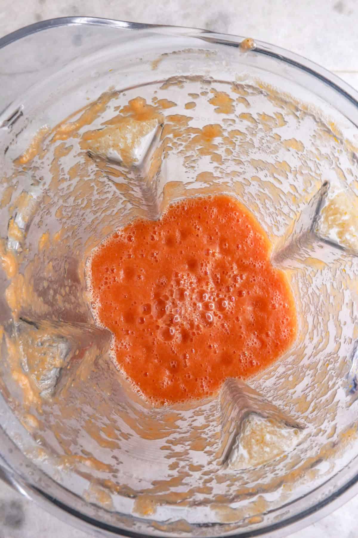 Blended sauce in blender for chicken