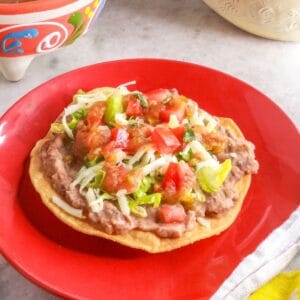 Tostadas de Frijoles