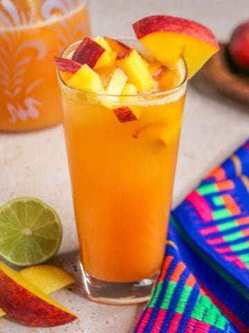 Agua de durazno (peach agua fresca)